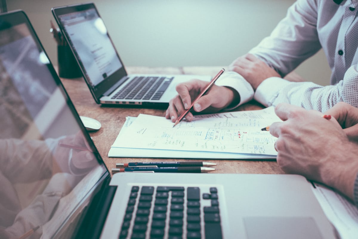 Tailored strategy work on a laptop
